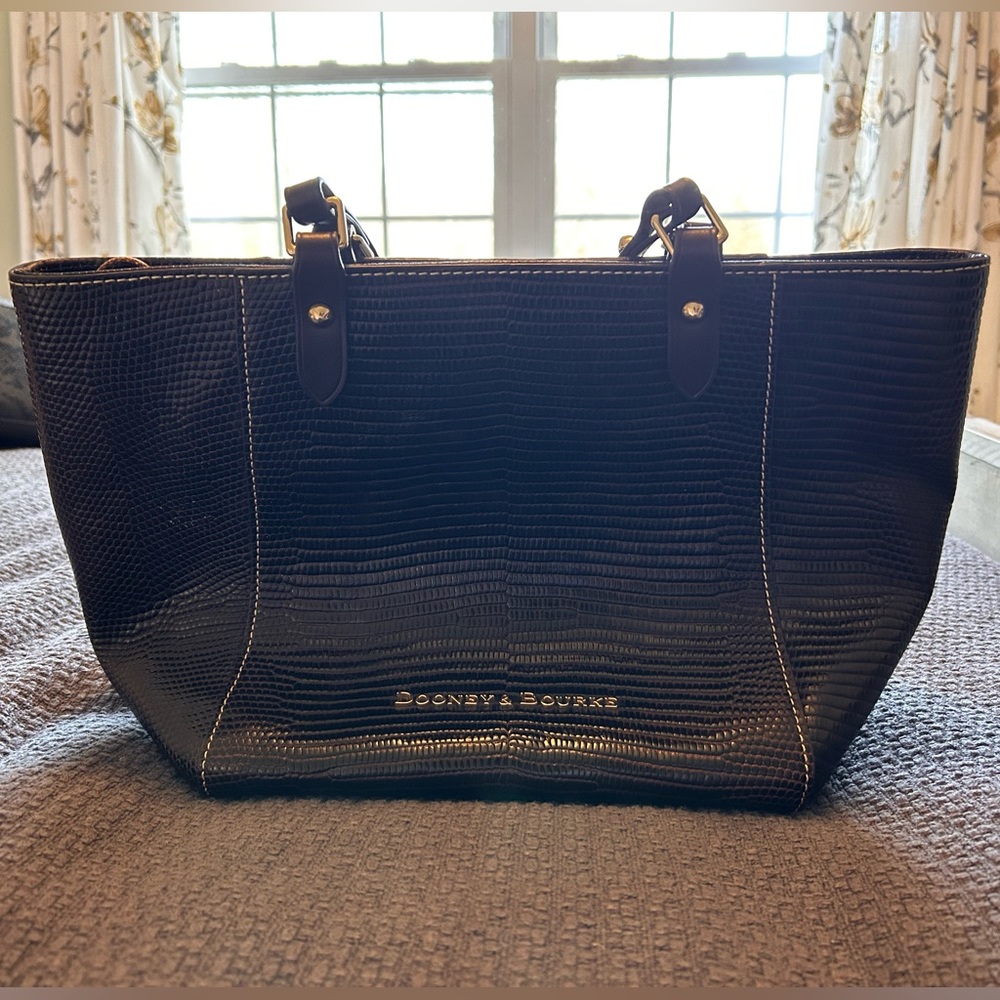 Dooney and Bourke shoulder bag
